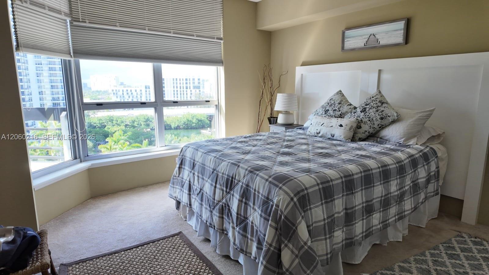 3600 Mystic Pointe Dr # 1111