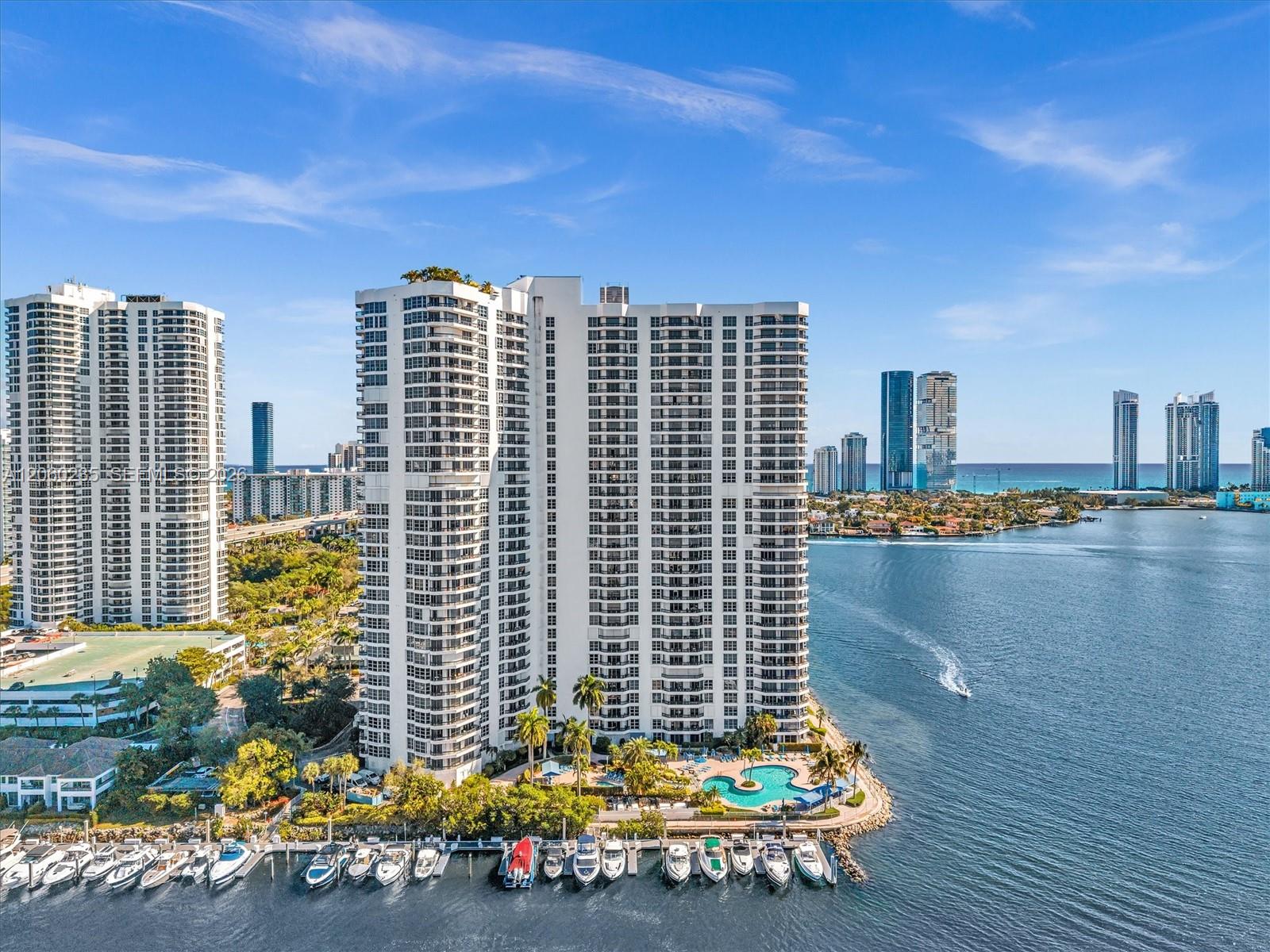 3530 Mystic Pointe Dr # 1004