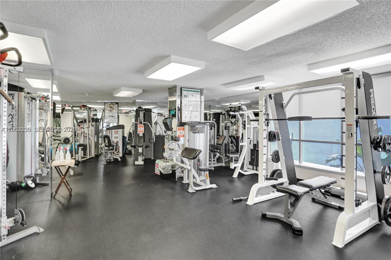 3530 Mystic Pointe Dr # 1004