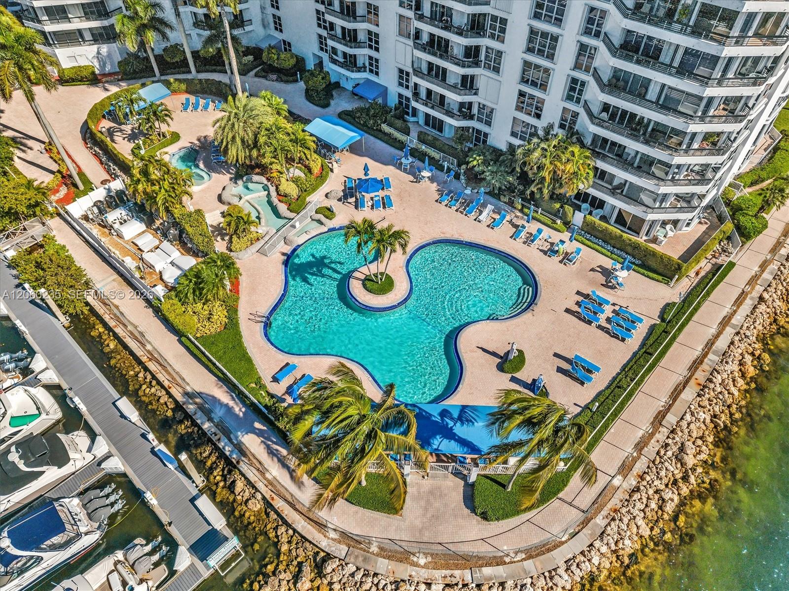 3530 Mystic Pointe Dr # 1004