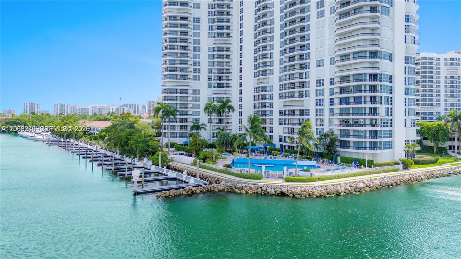 3530 Mystic Pointe Dr # 1004