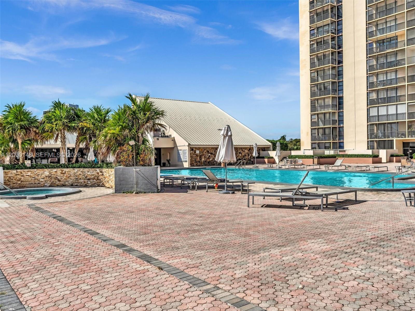 20379 W Country Club Dr # 332
