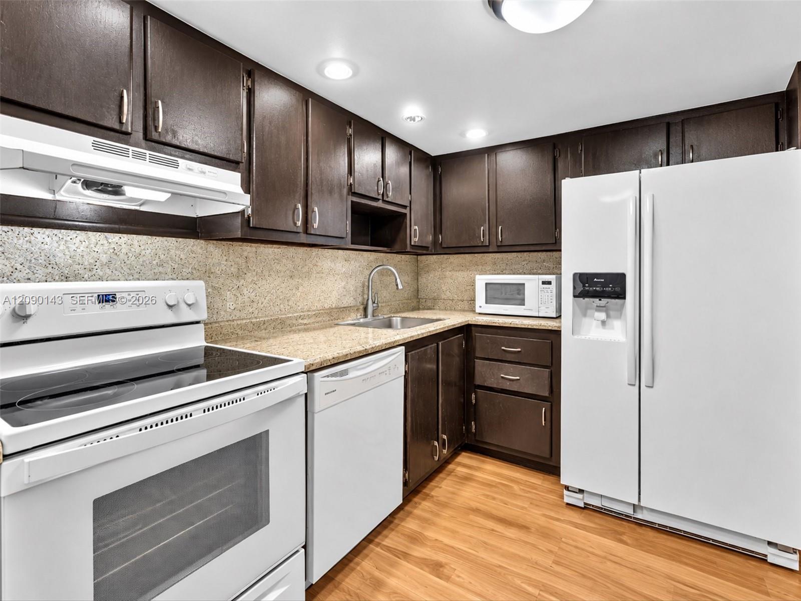 20379 W Country Club Dr # 332