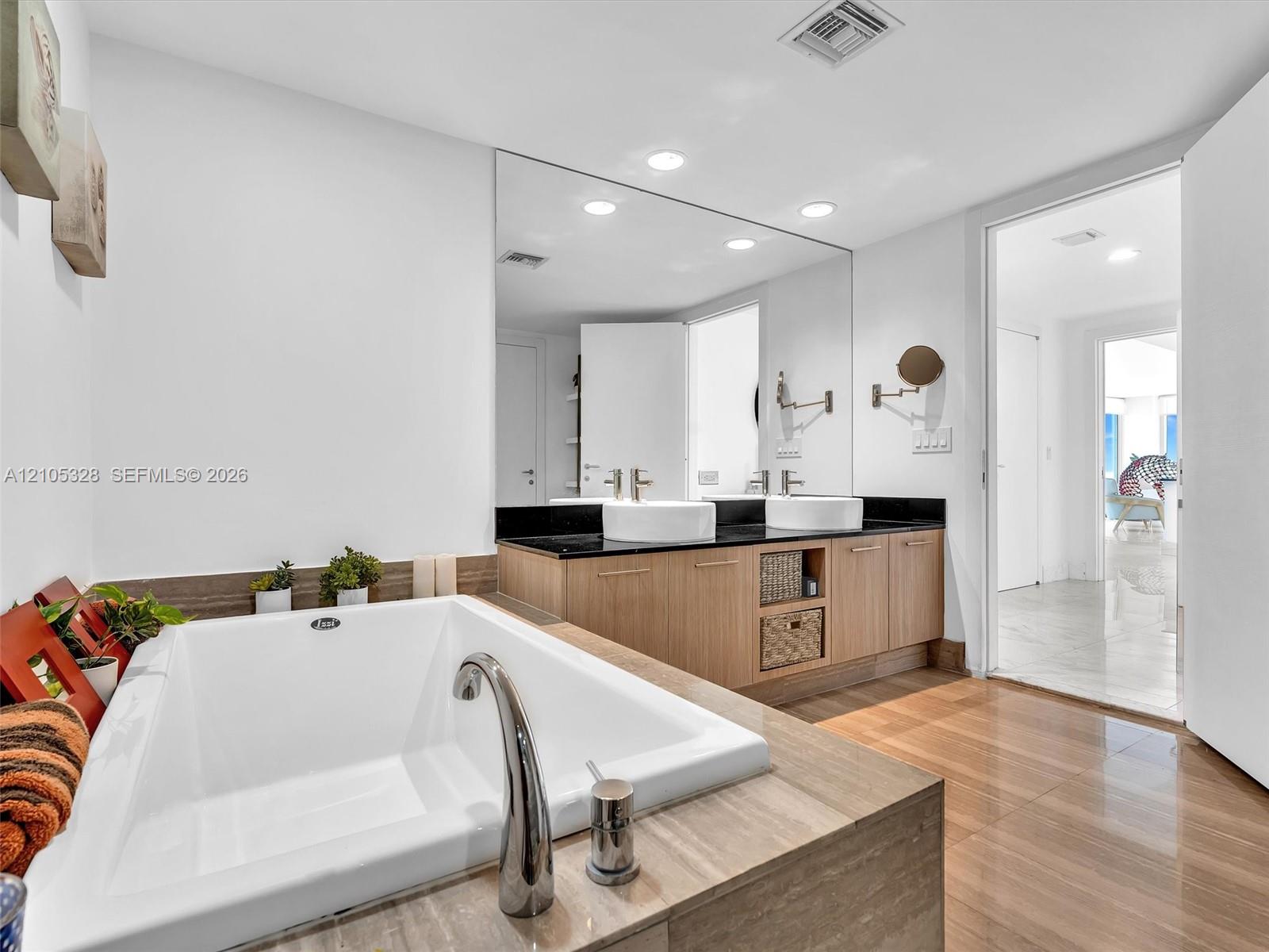 3951 S Ocean Dr # 1901