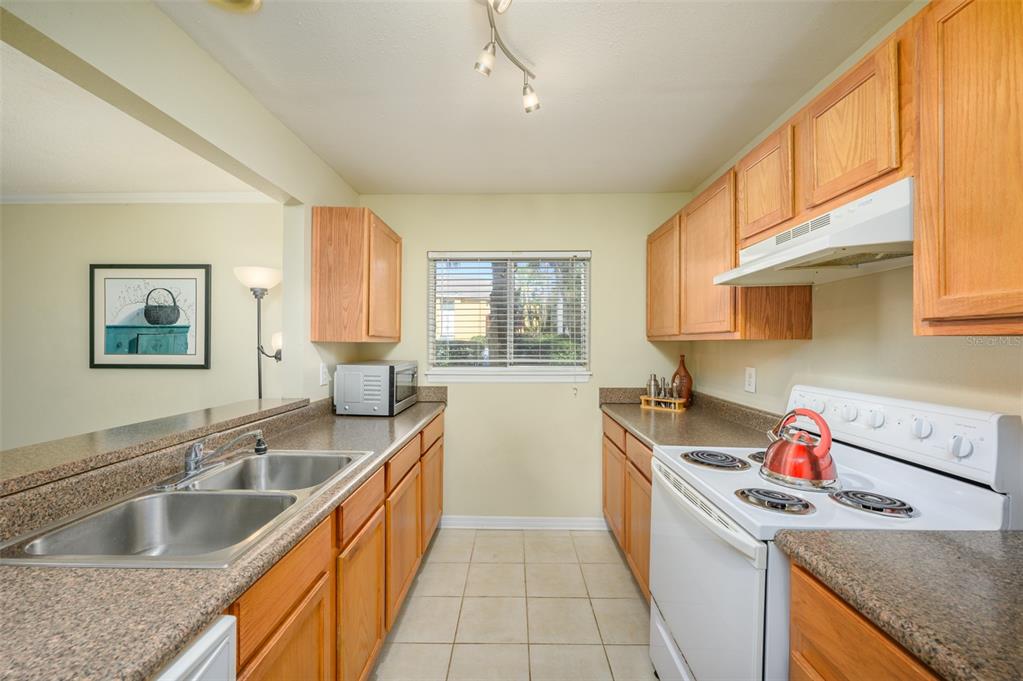 1861 TOUCAN WAY #1202