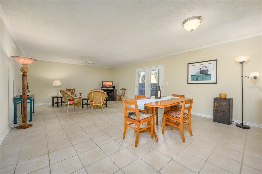 1861 TOUCAN WAY #1202