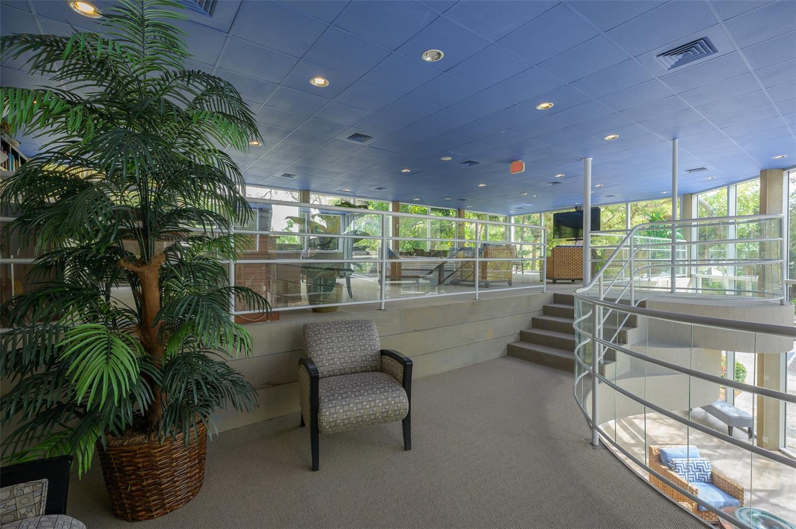 1660 SUMMERHOUSE LN #102