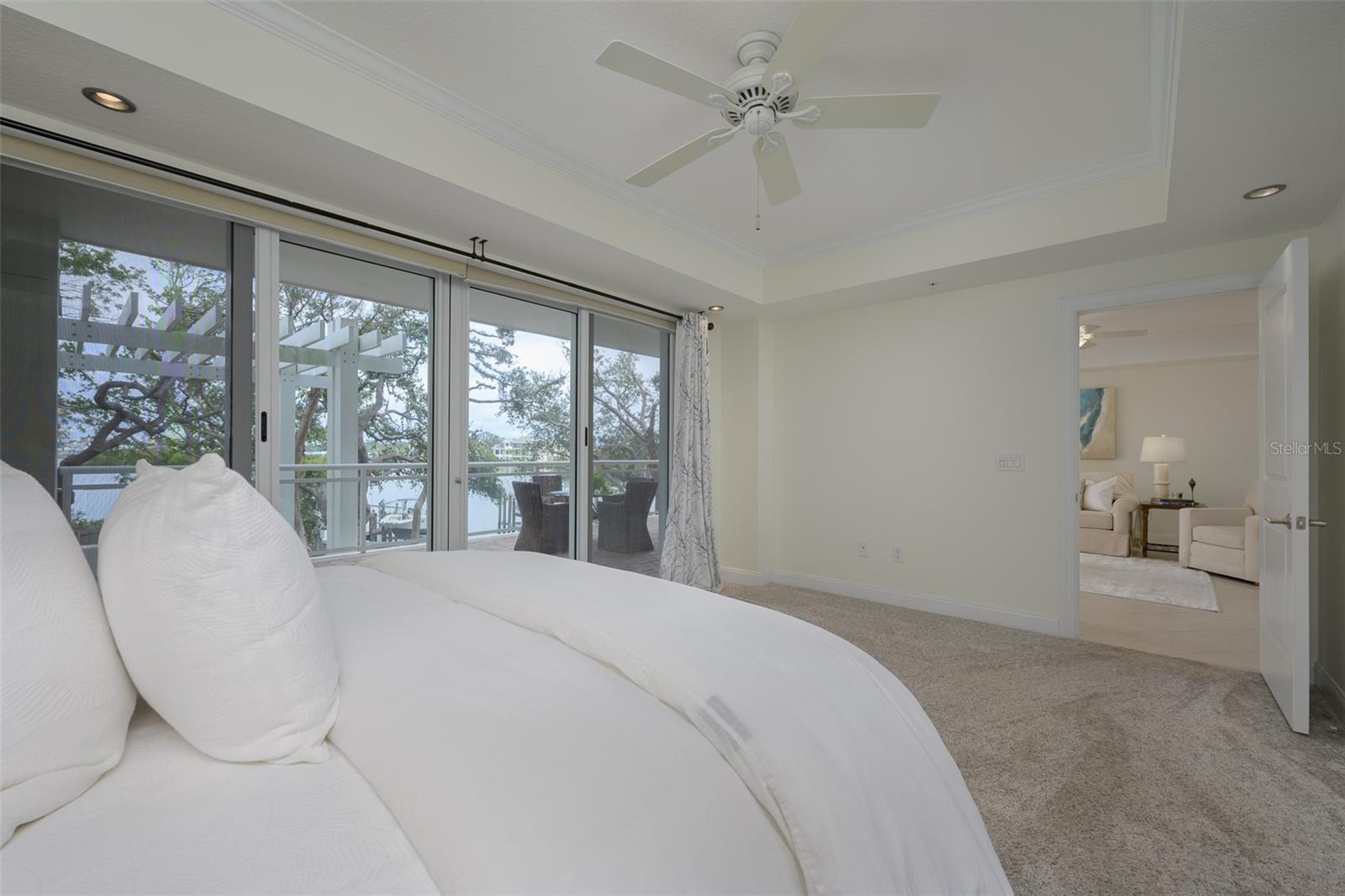 1660 SUMMERHOUSE LN #102