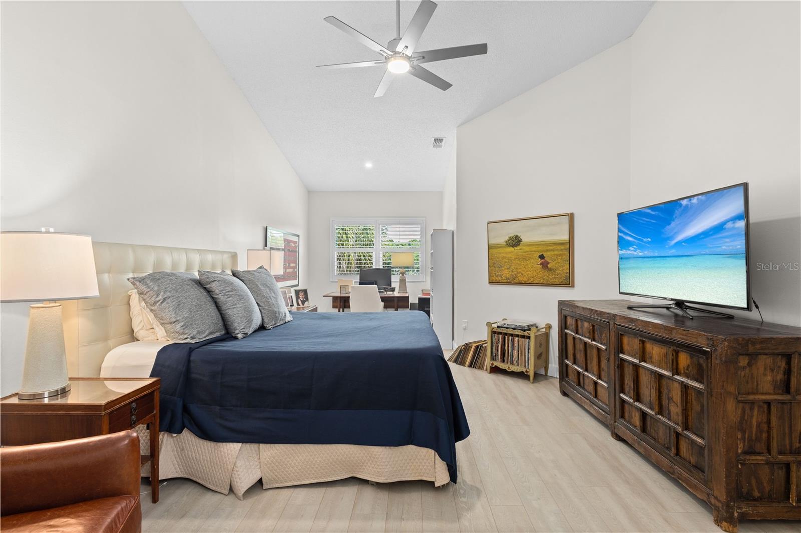 1736 STARLING DR #202