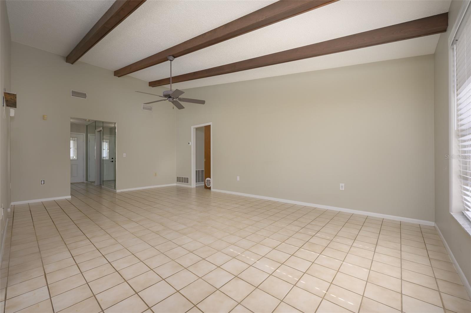 4434 MEADOW CREEK CIR