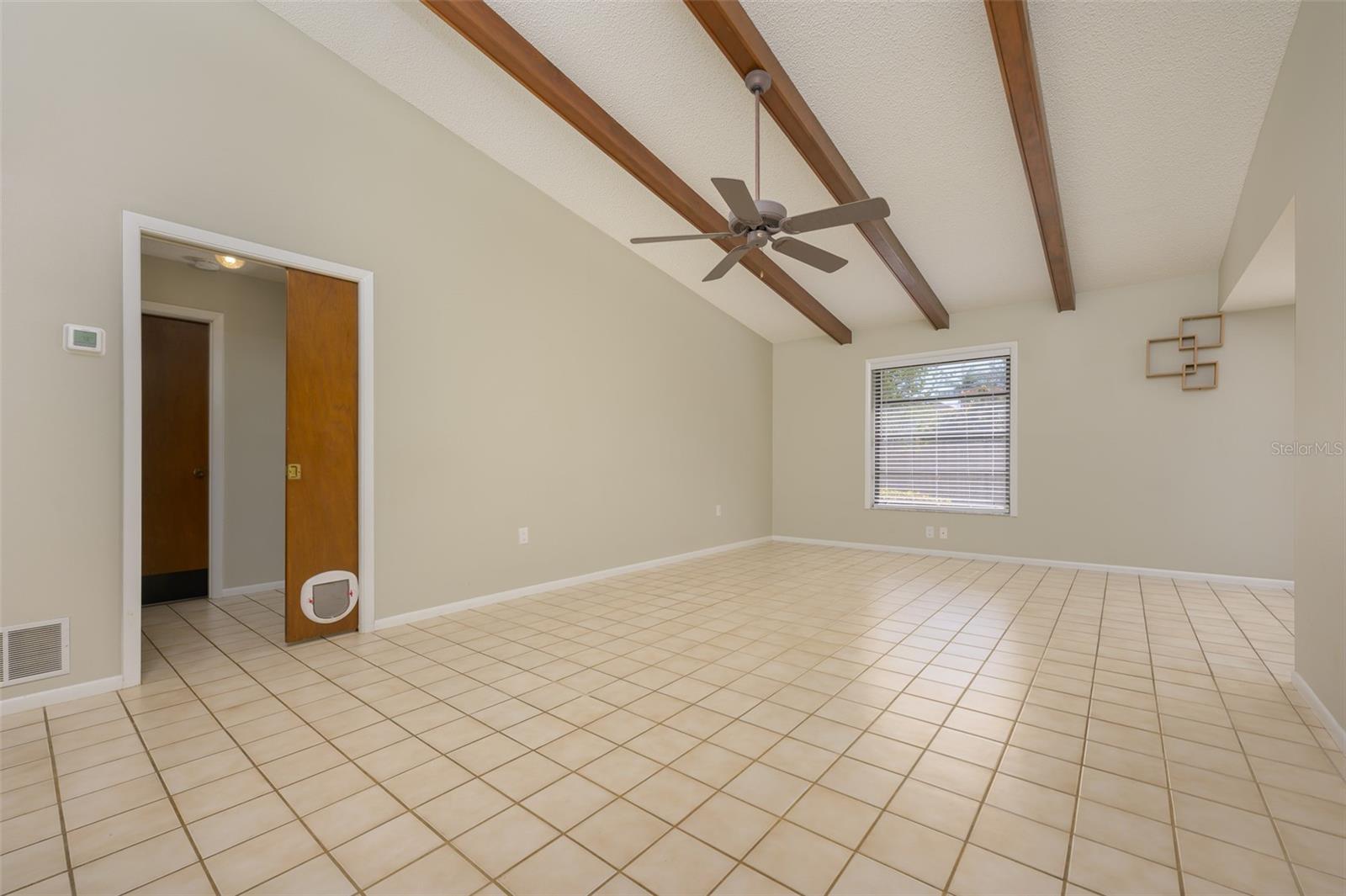 4434 MEADOW CREEK CIR
