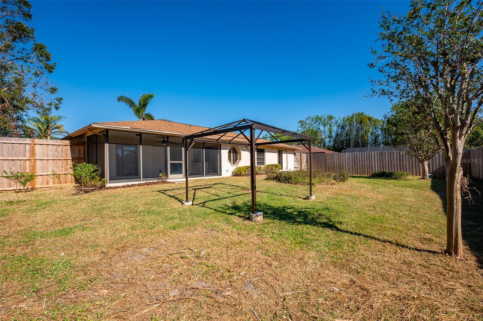 4434 MEADOW CREEK CIR