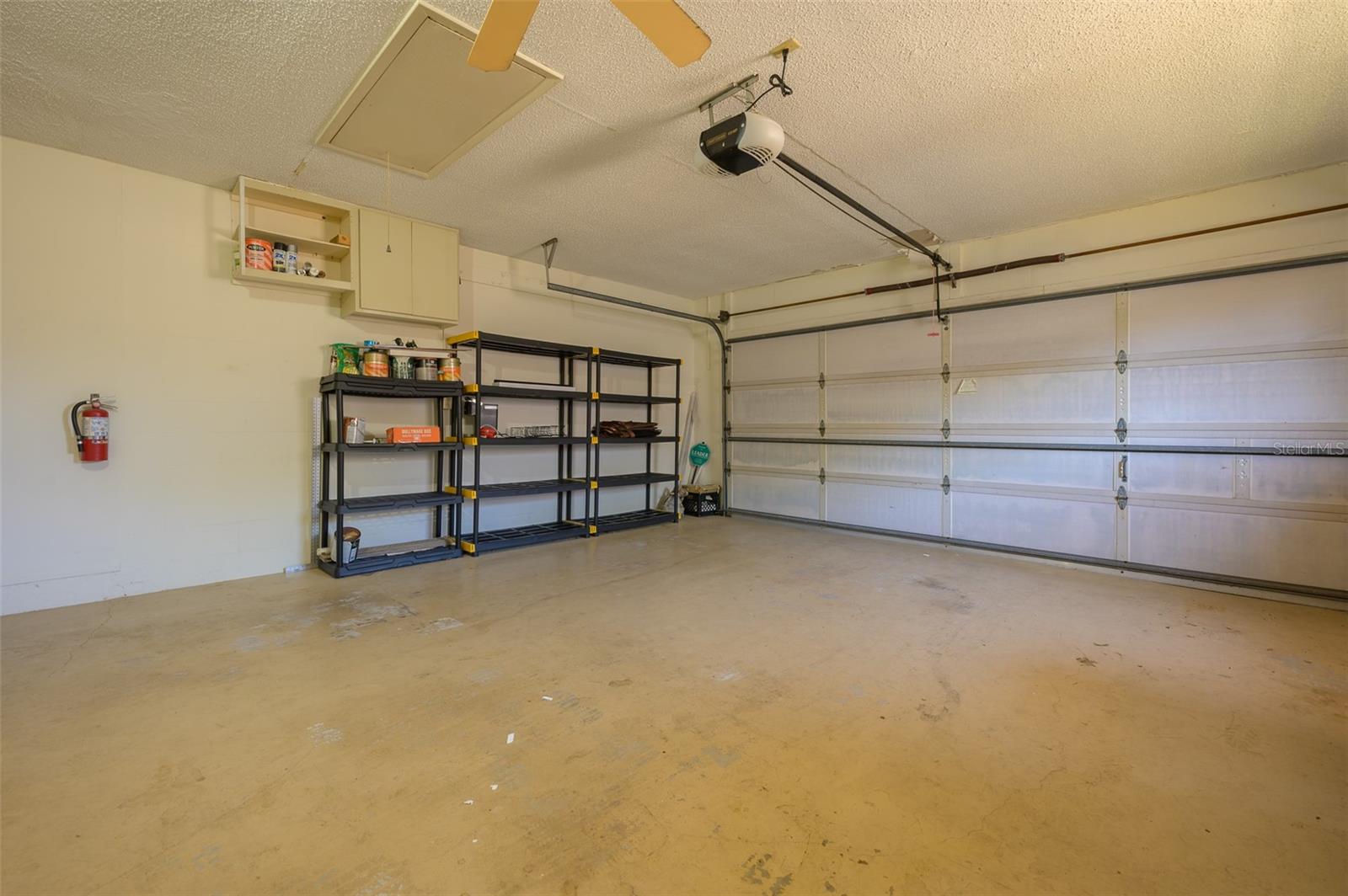 4434 MEADOW CREEK CIR
