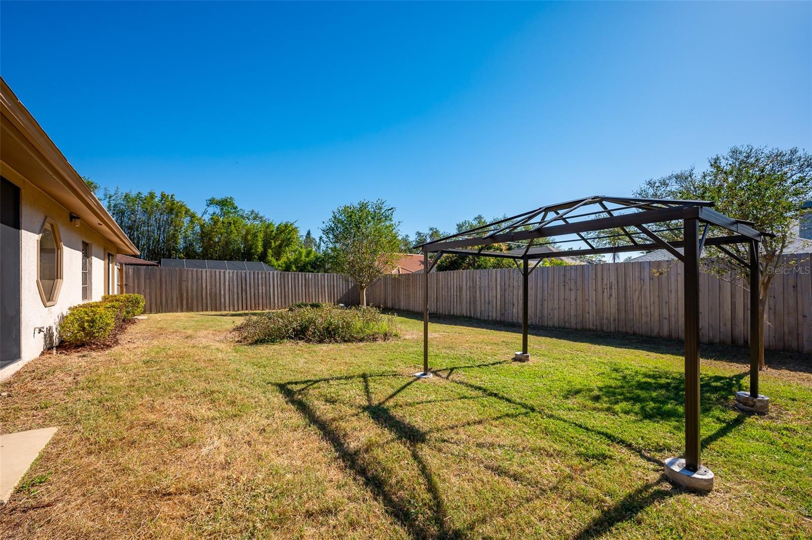 4434 MEADOW CREEK CIR