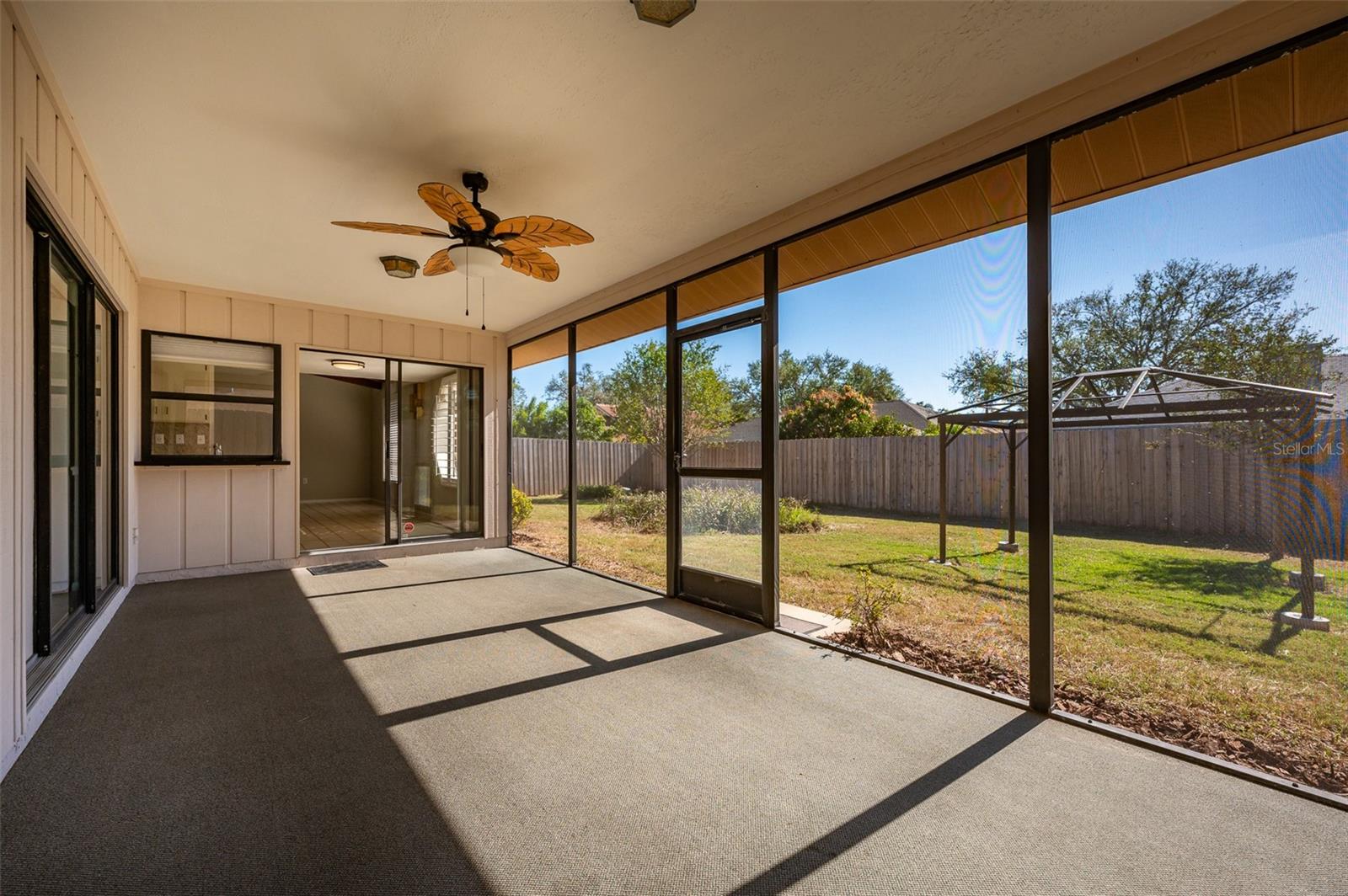 4434 MEADOW CREEK CIR