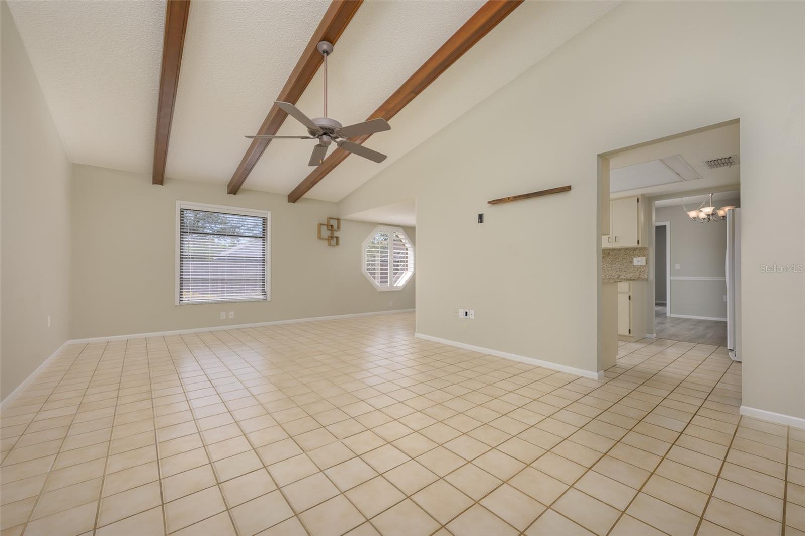 4434 MEADOW CREEK CIR