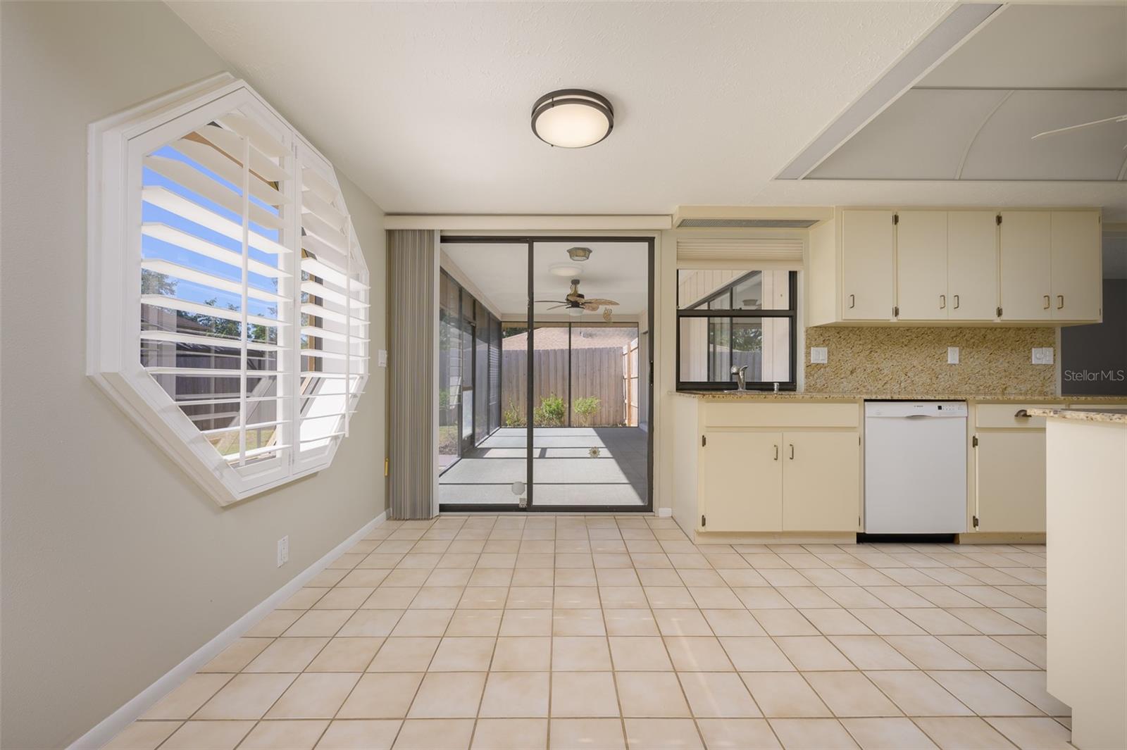 4434 MEADOW CREEK CIR