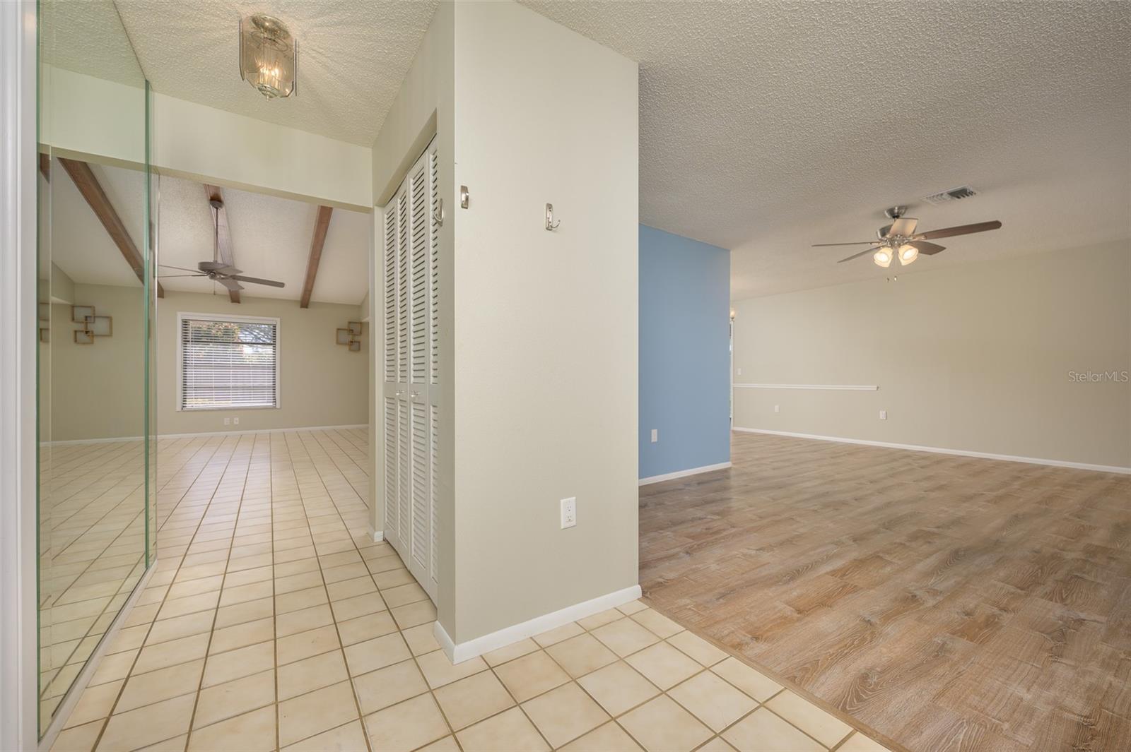 4434 MEADOW CREEK CIR