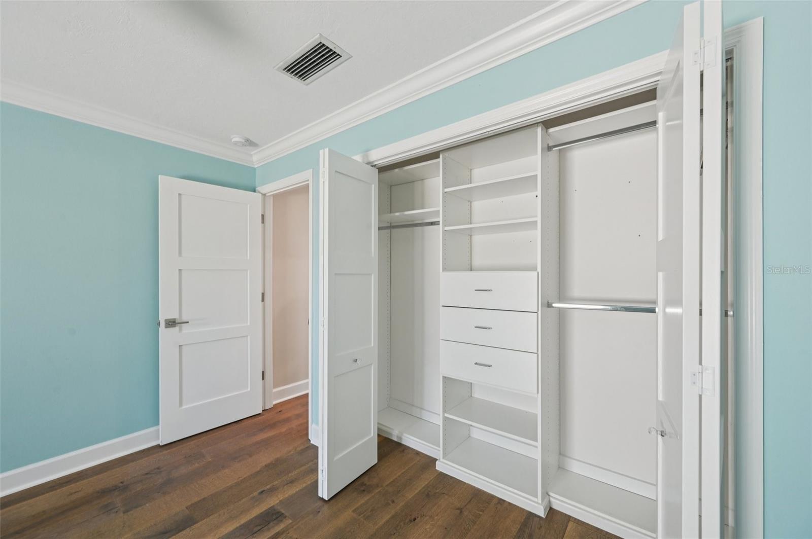 3641 GLENEAGLE DR #12D