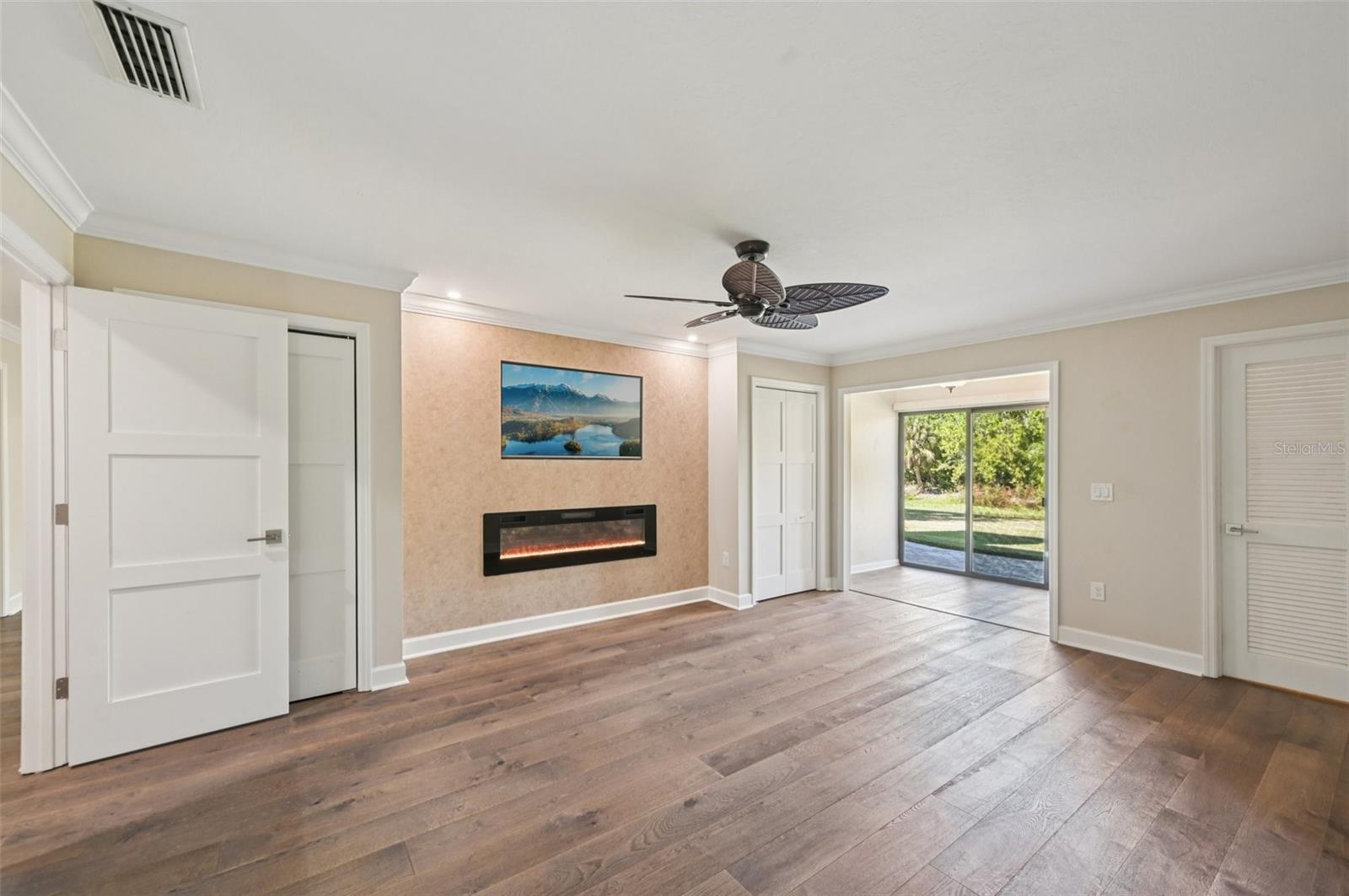 3641 GLENEAGLE DR #12D