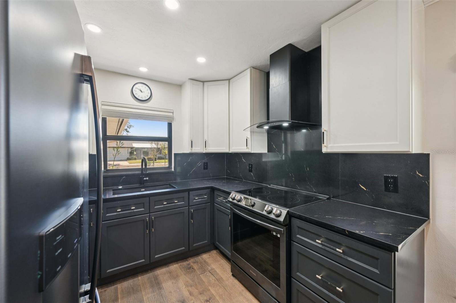 3641 GLENEAGLE DR #12D