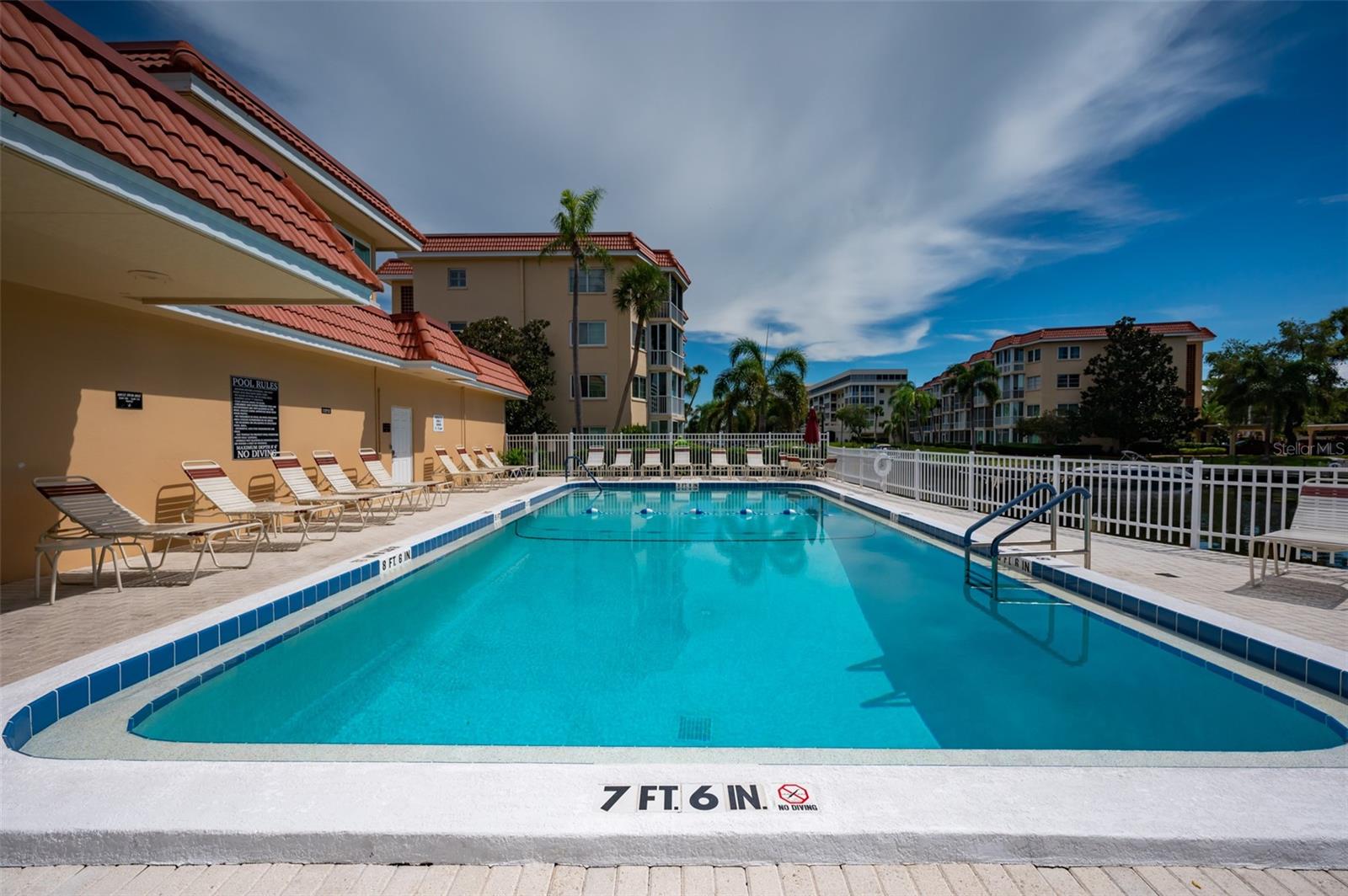 1350 N PORTOFINO DR #208