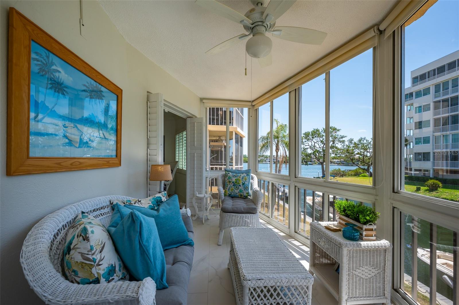 1350 N PORTOFINO DR #208