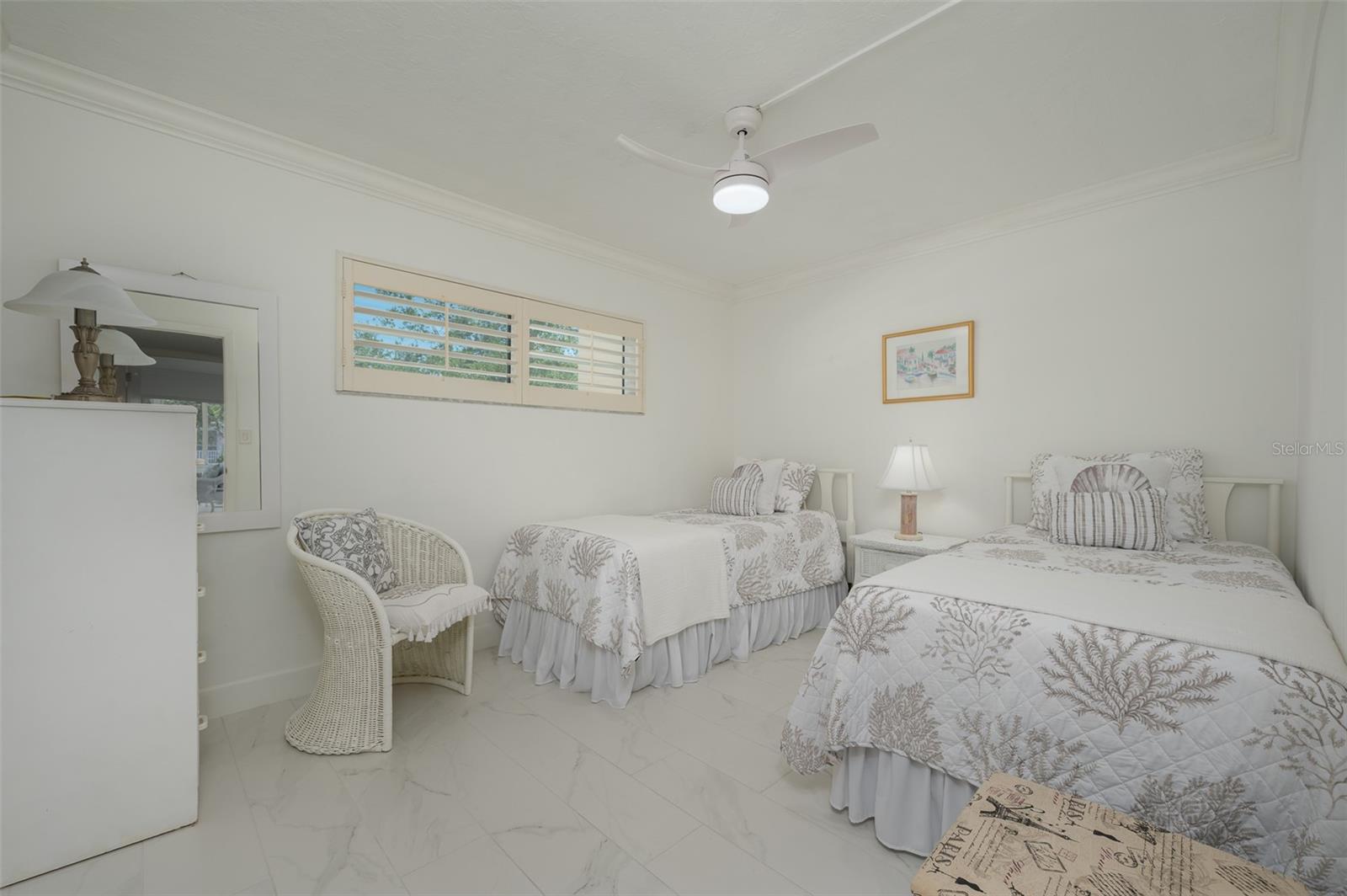 1350 N PORTOFINO DR #208