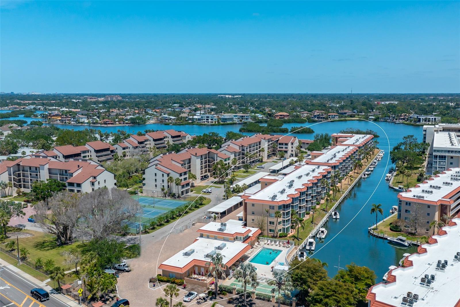 1350 N PORTOFINO DR #208