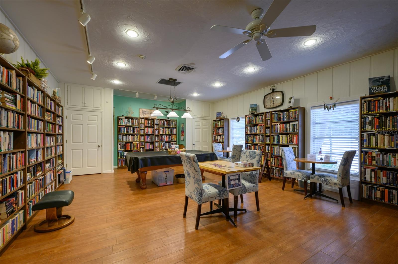 1350 N PORTOFINO DR #208