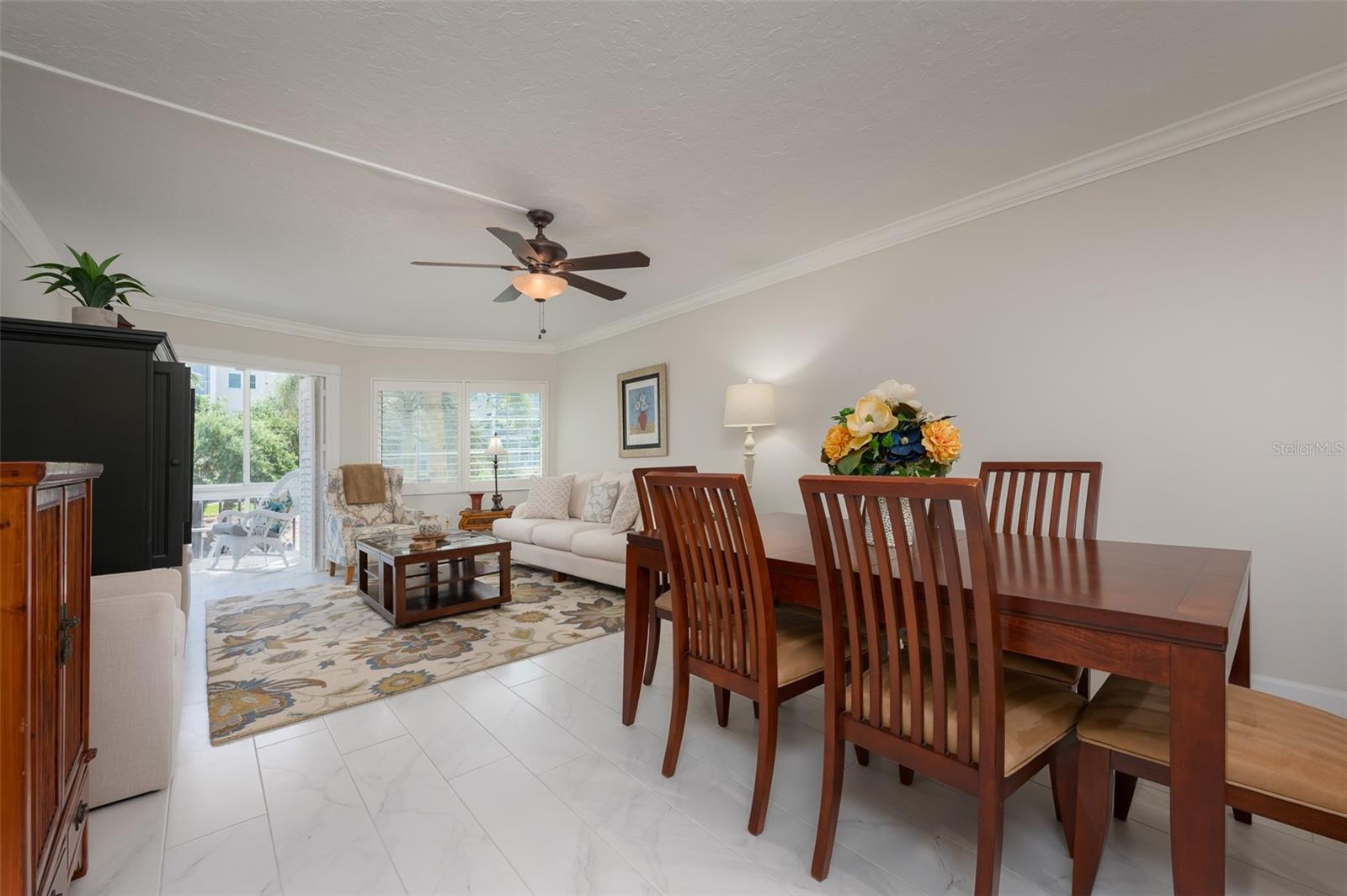 1350 N PORTOFINO DR #208