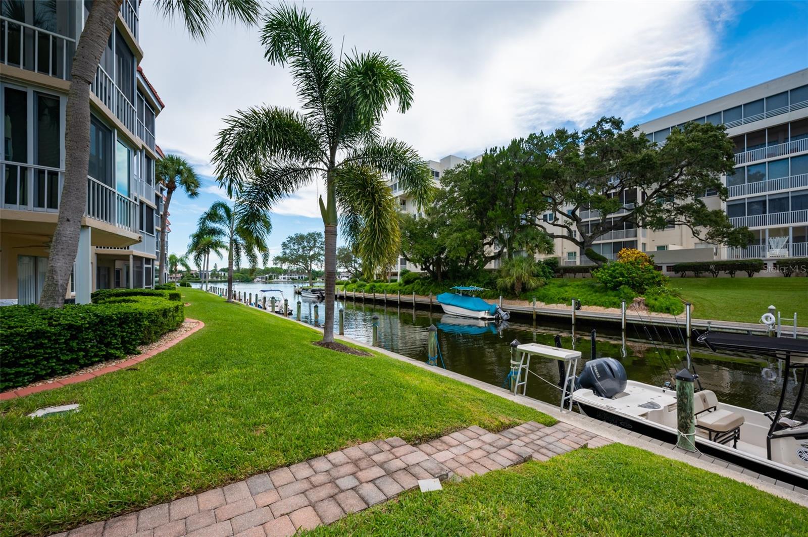 1350 N PORTOFINO DR #208