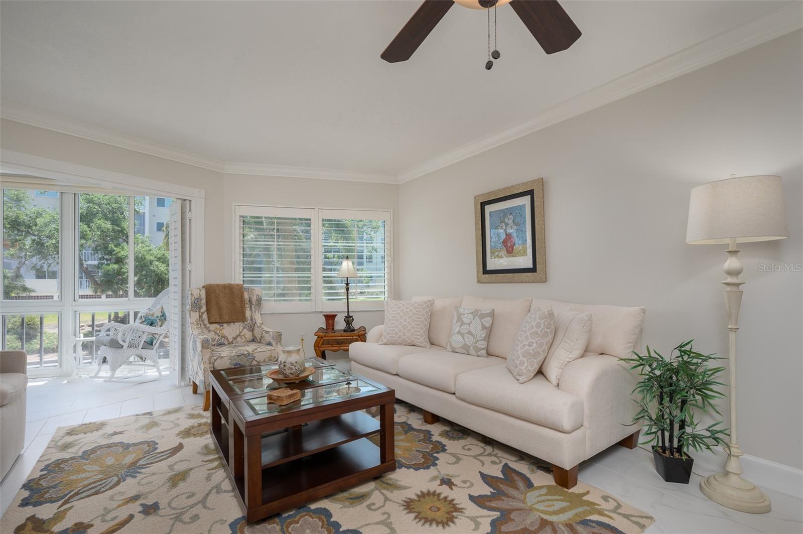 1350 N PORTOFINO DR #208