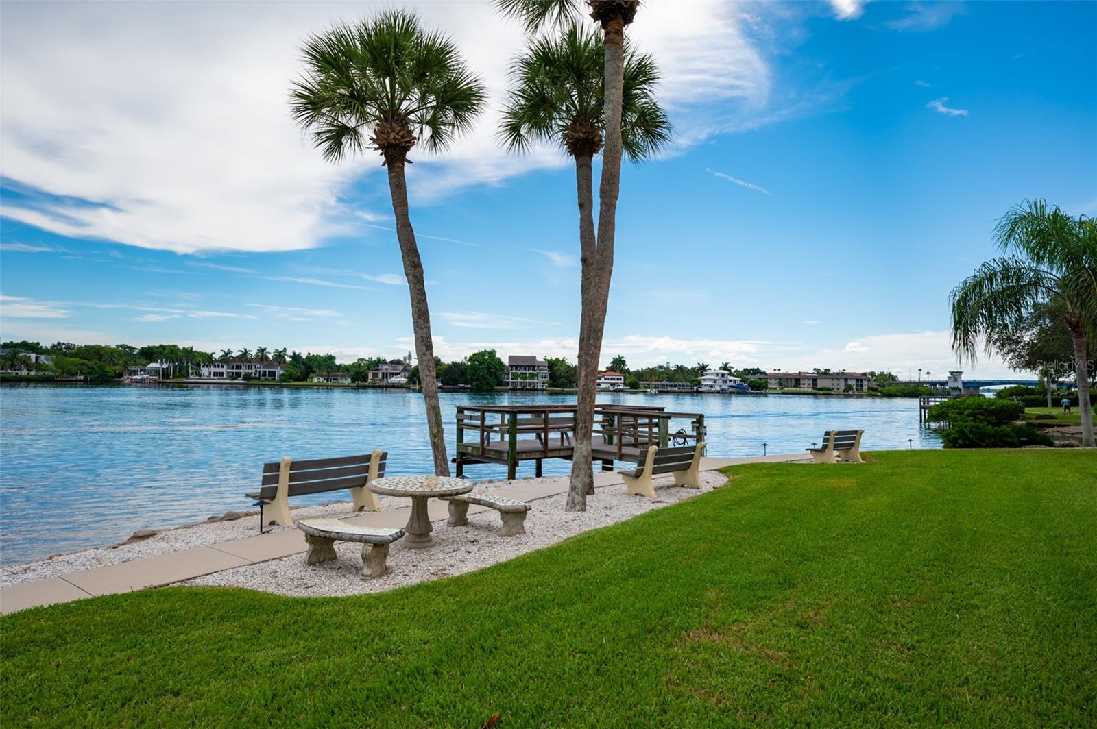 1350 N PORTOFINO DR #208