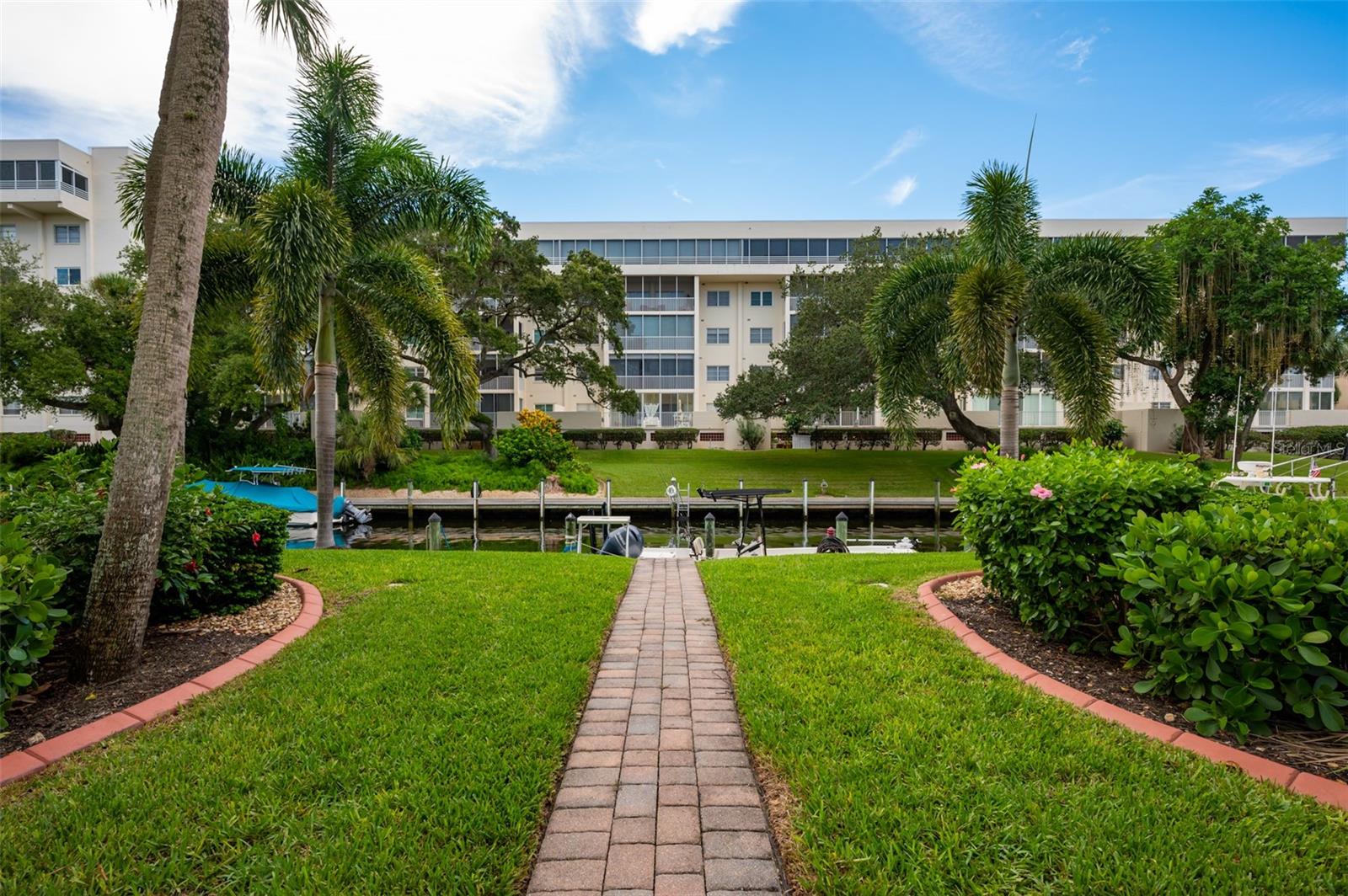 1350 N PORTOFINO DR #208