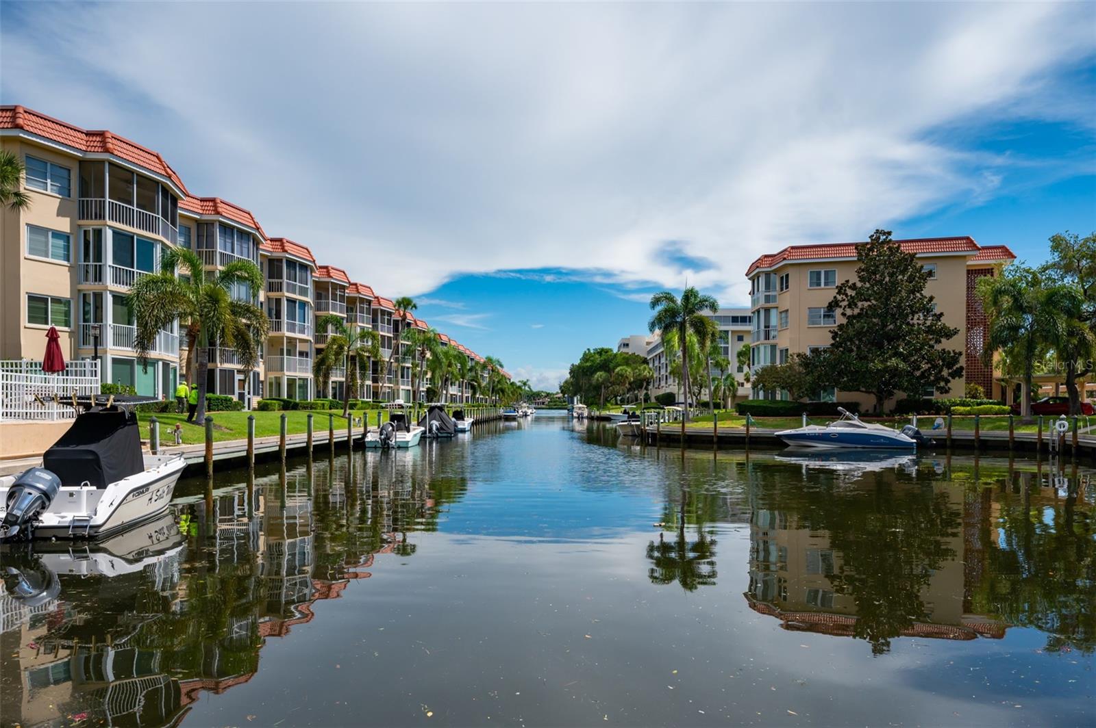 1350 N PORTOFINO DR #208