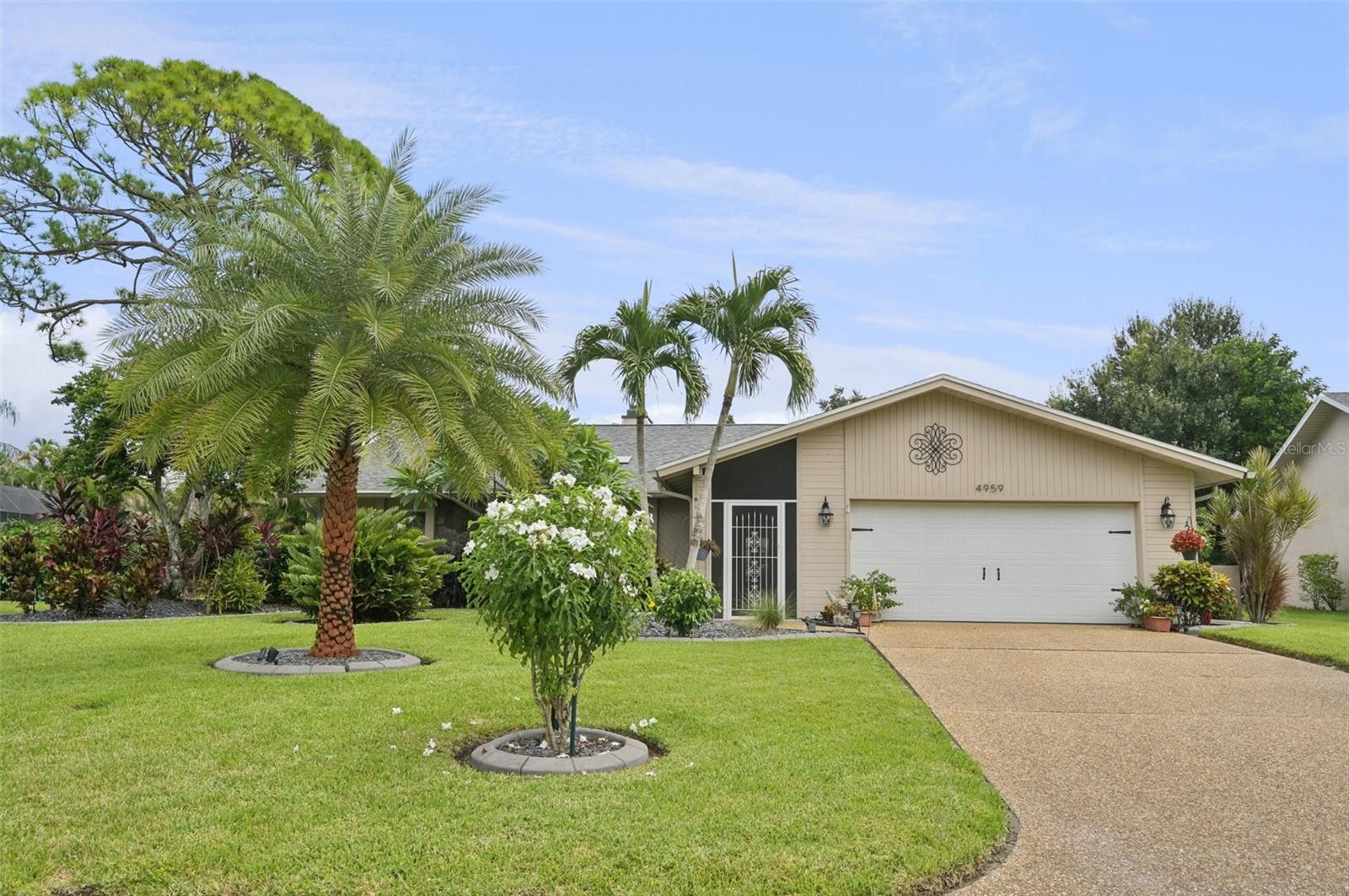 4959 SOUTHERN WOOD DR