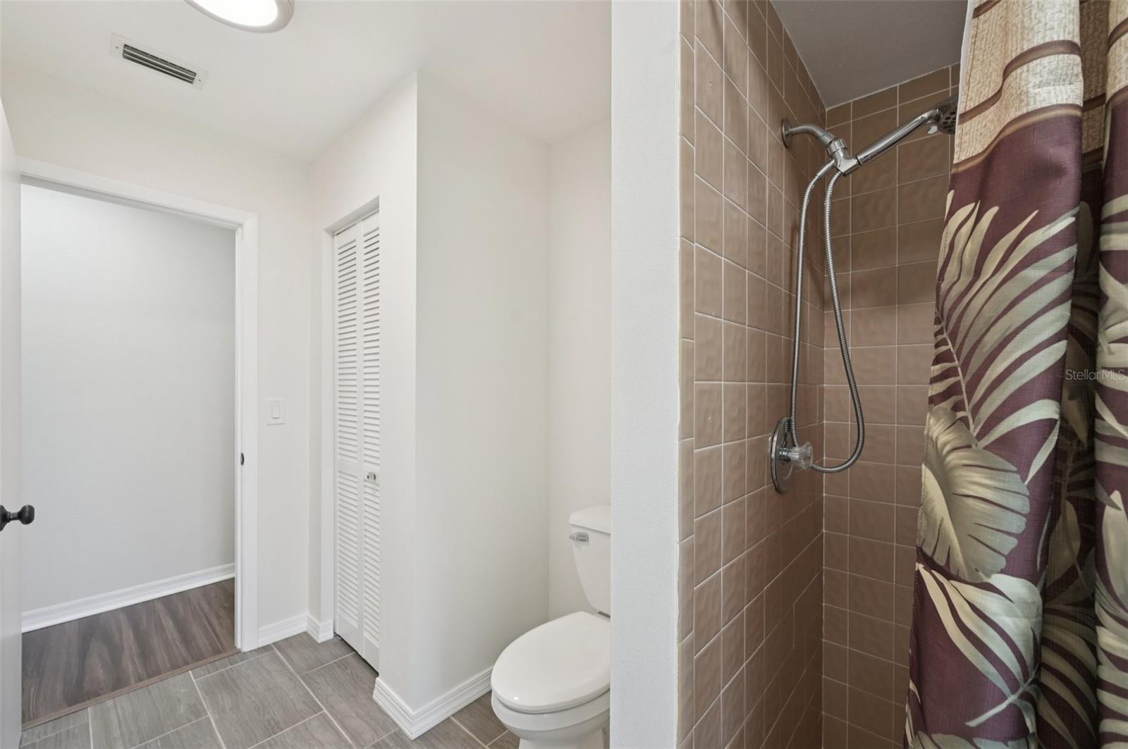 4959 SOUTHERN WOOD DR