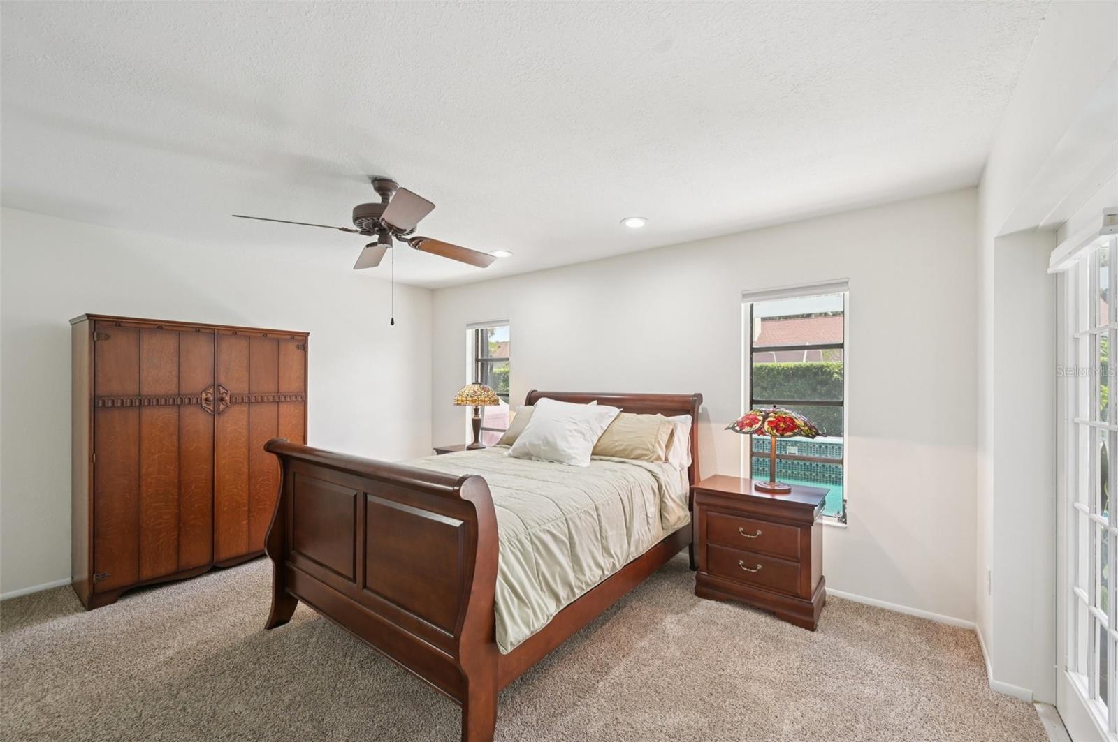 4959 SOUTHERN WOOD DR