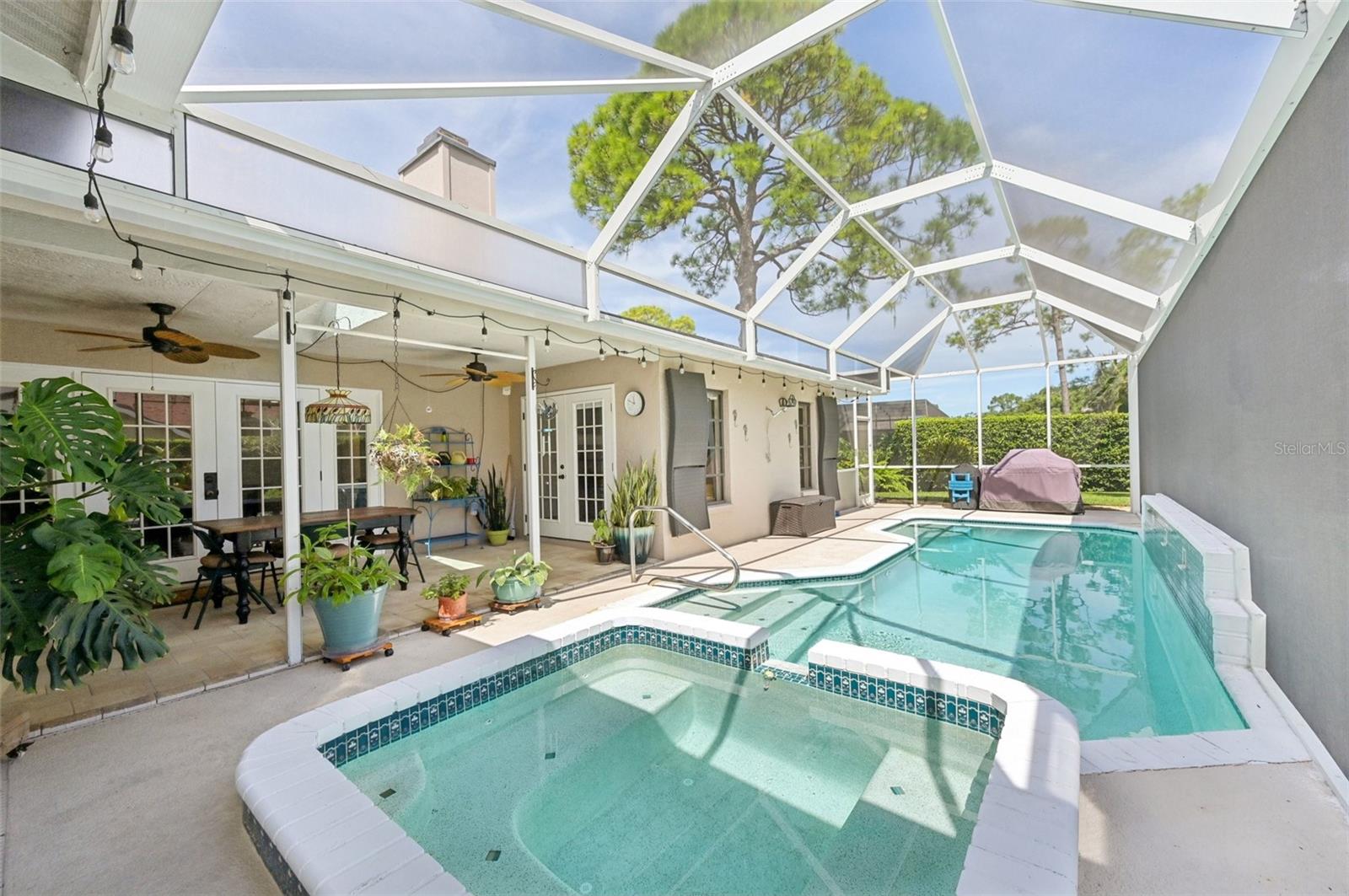 4959 SOUTHERN WOOD DR