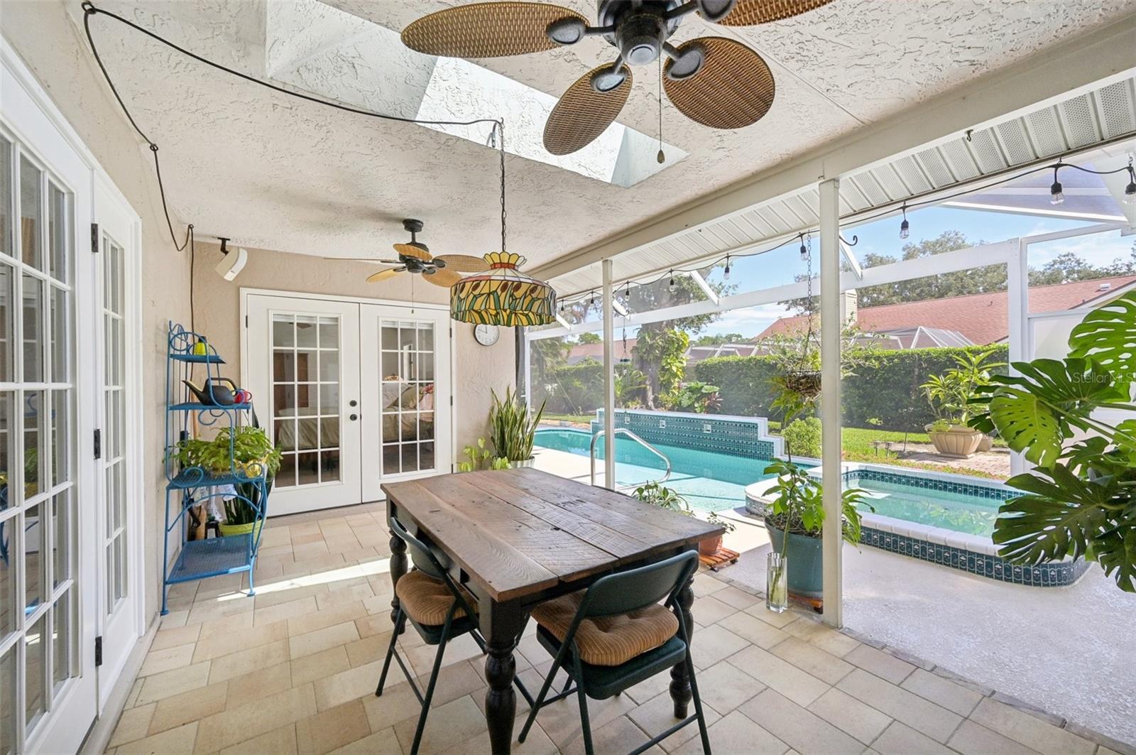 4959 SOUTHERN WOOD DR