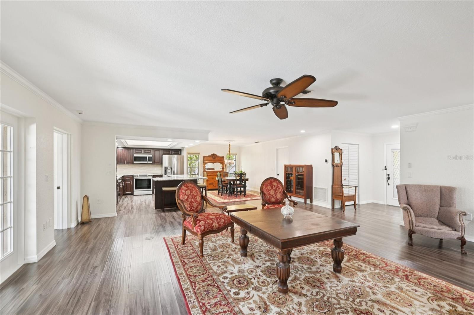 4959 SOUTHERN WOOD DR