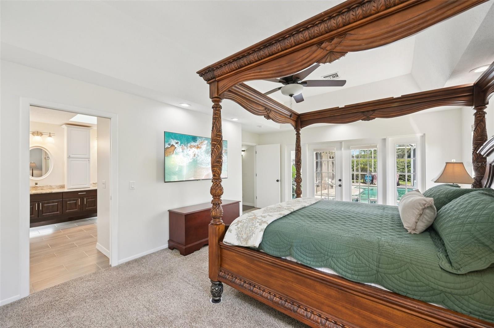 4959 SOUTHERN WOOD DR