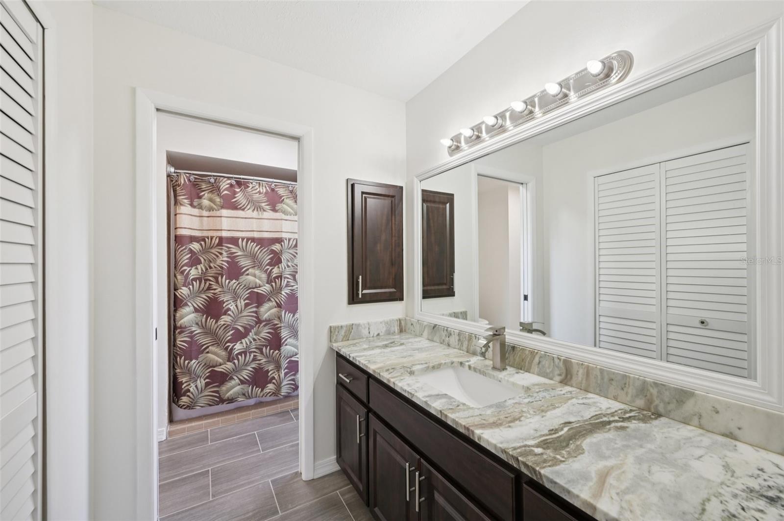 4959 SOUTHERN WOOD DR