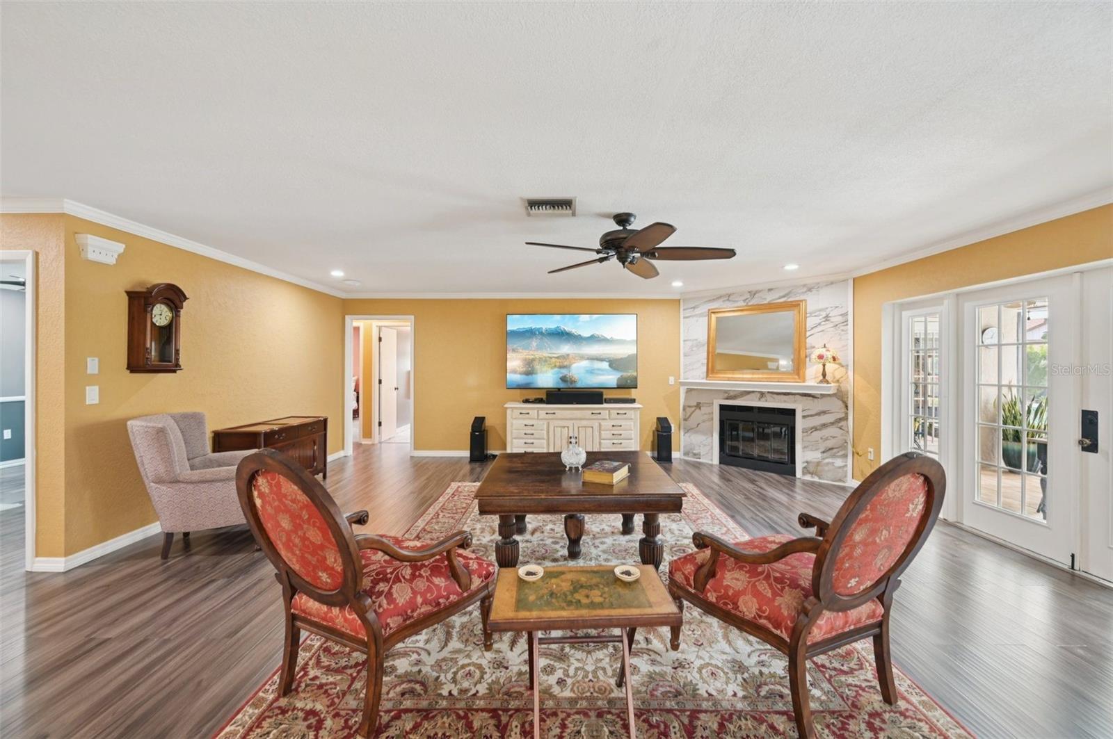 4959 SOUTHERN WOOD DR