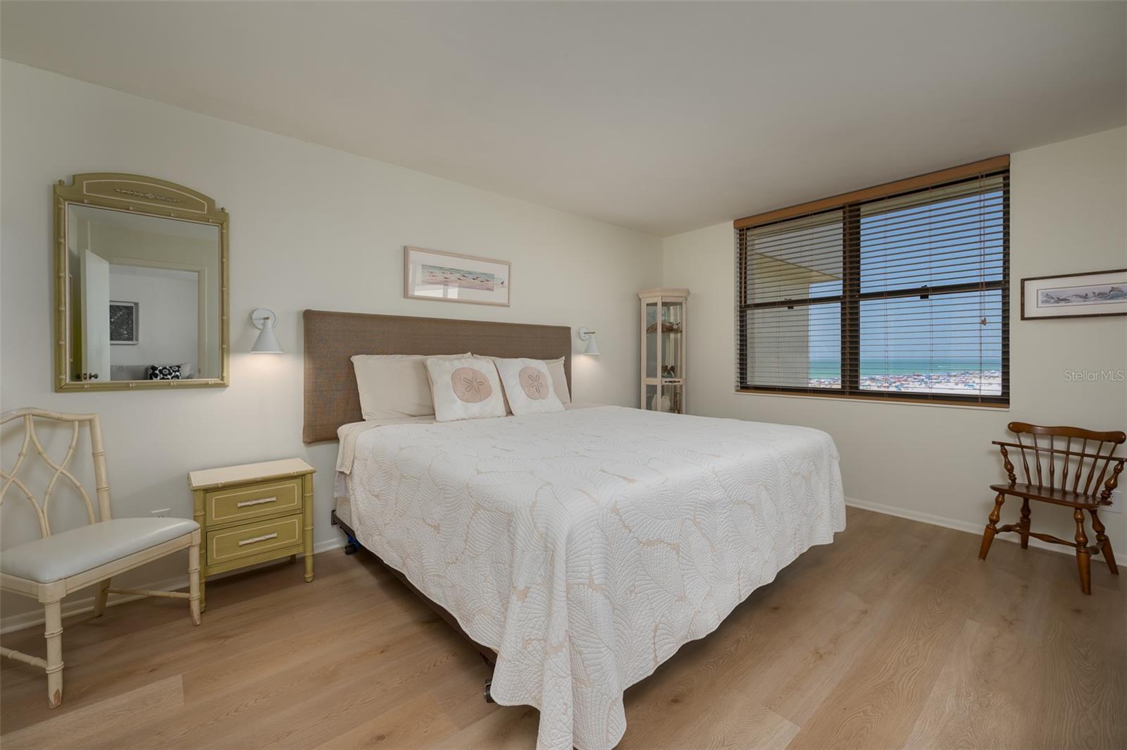 5790 MIDNIGHT PASS RD #702