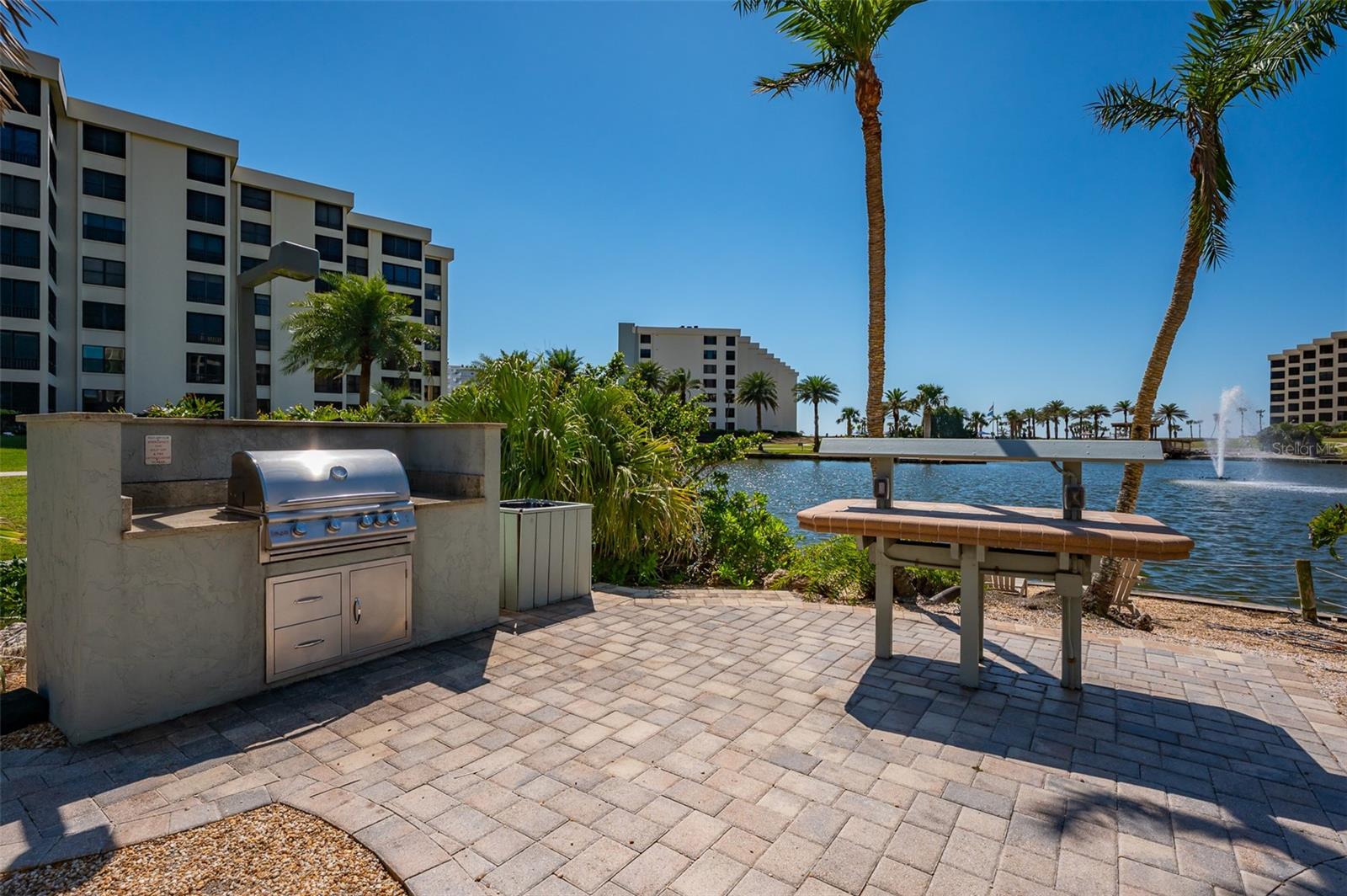 5790 MIDNIGHT PASS RD #702