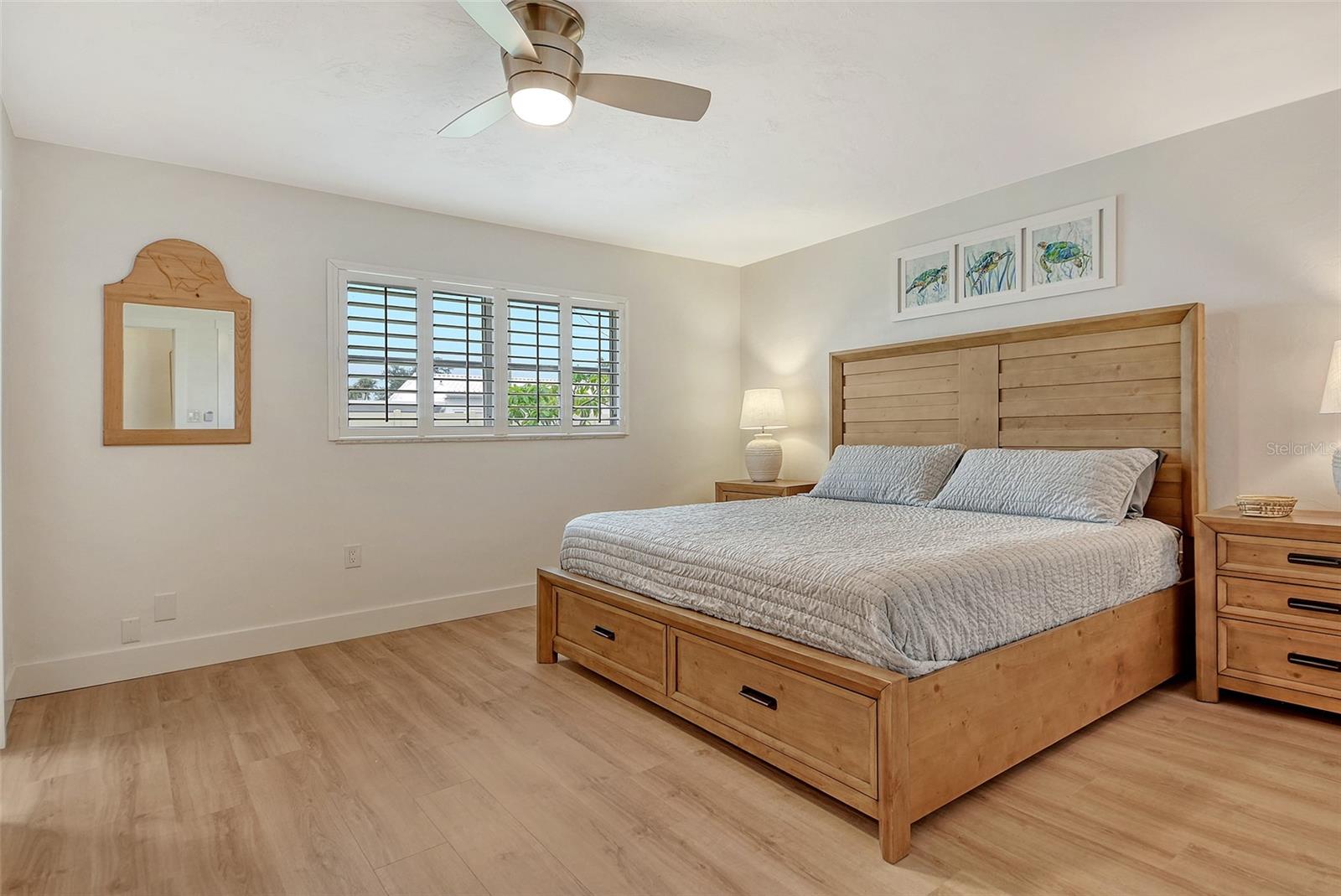 5830 MIDNIGHT PASS RD #101