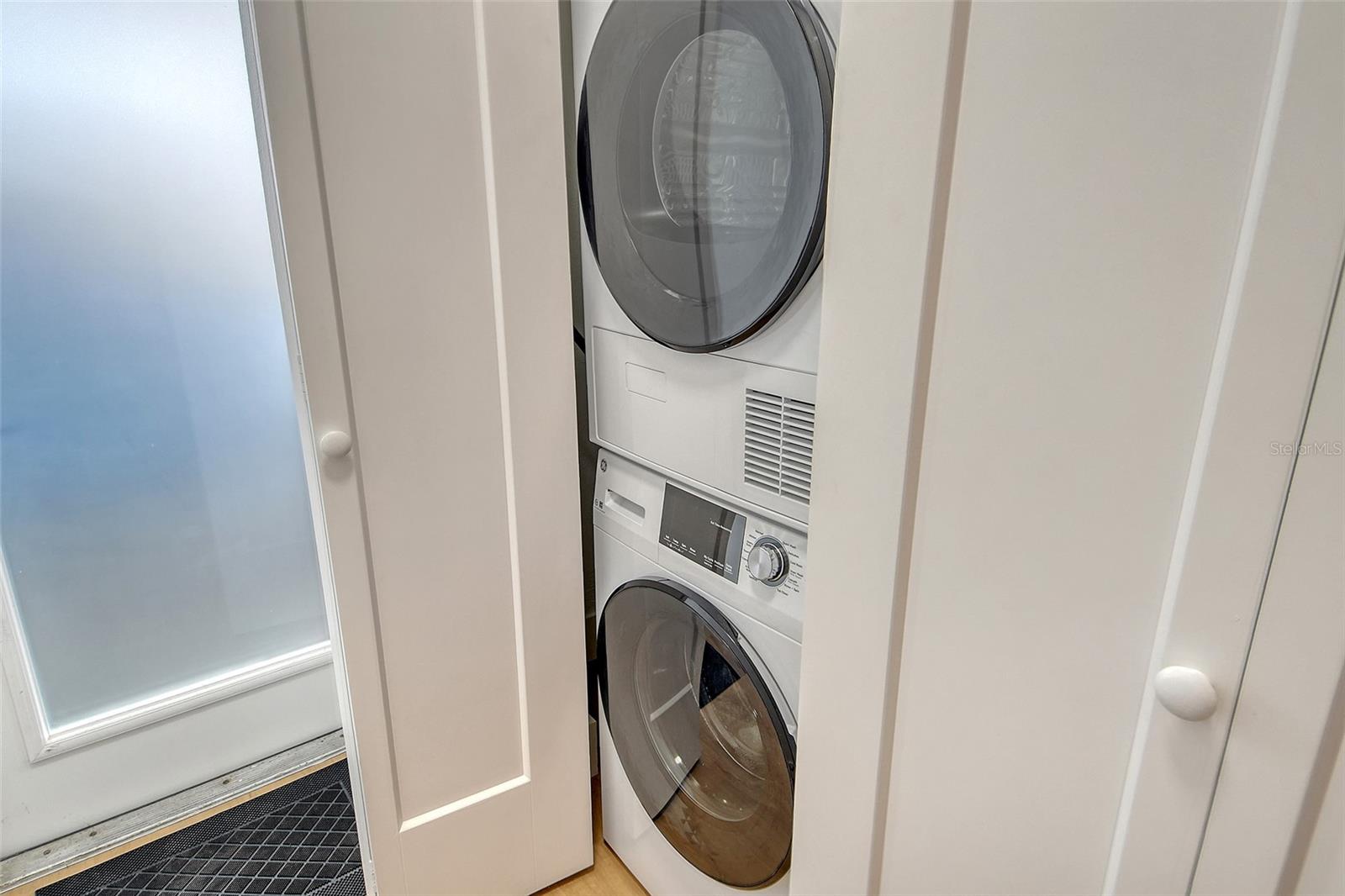 5830 MIDNIGHT PASS RD #101