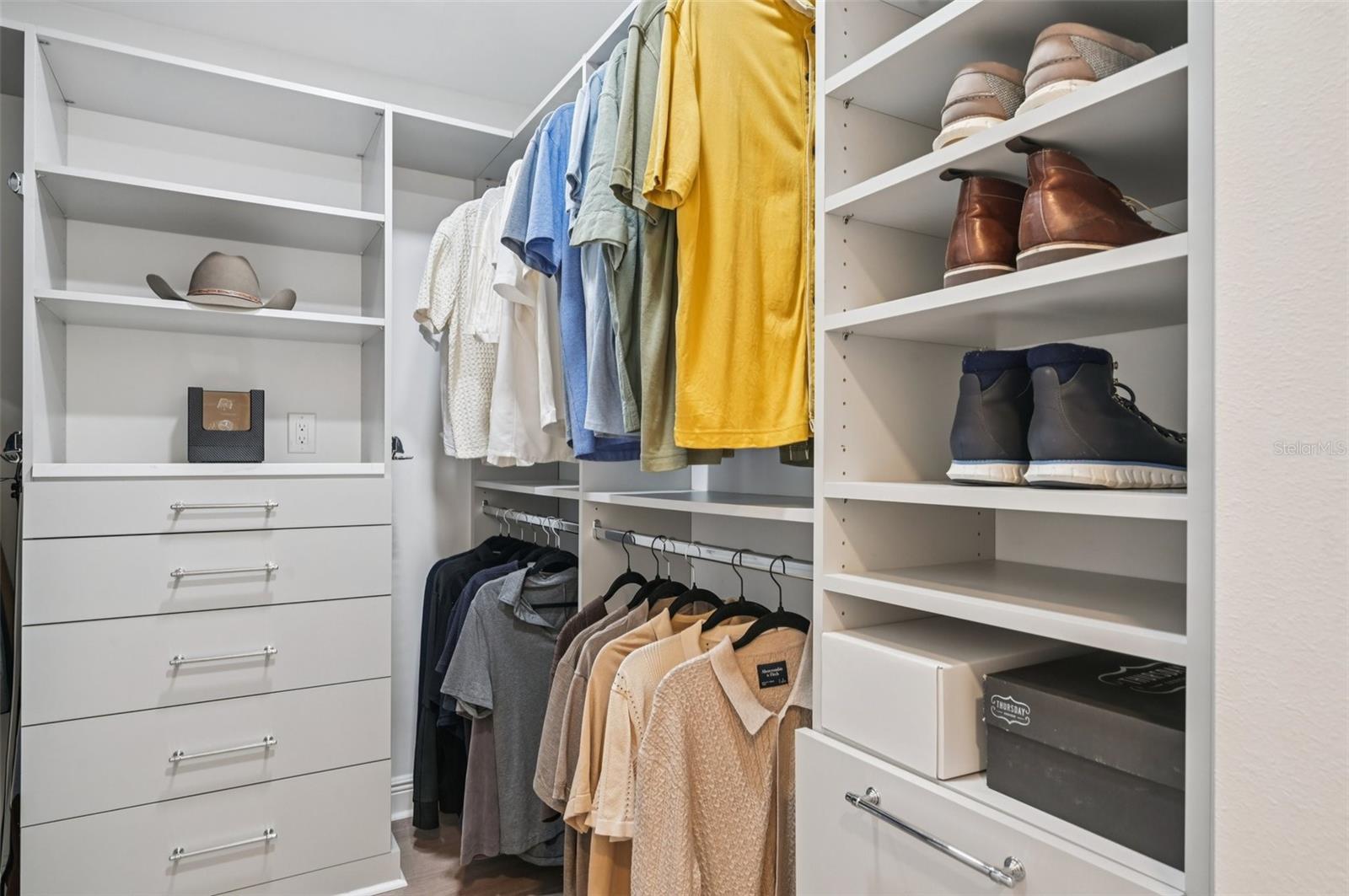 3947 PRAIRIE DUNES DR